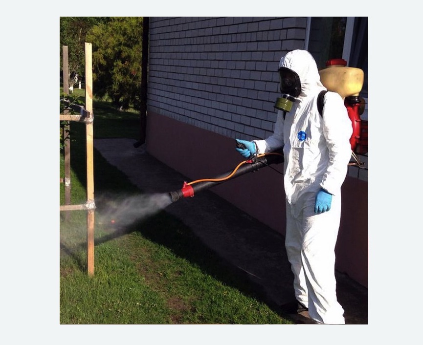 травля клещей на участке в Байкальске